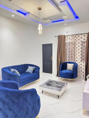 Sunny Service Apartment